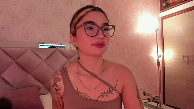 Arianavillada online show from 10/22/25, 03:18