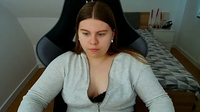 Snapshot of AbbyPleasure chatting on 06/12/26, 03:11 AbbyPleasure online show from 06/12/26, 03:11
