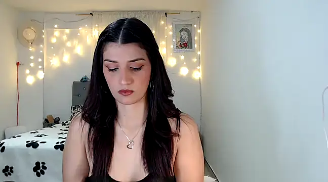 Snapshot of ZajiraShane chatting on 12/03/24, 07:43 ZajiraShane online show from 12/03/24, 07:43