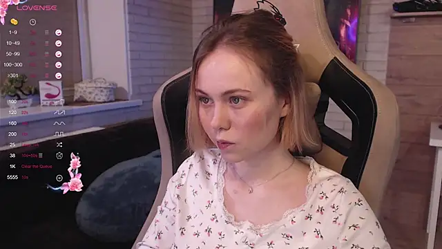 lucy mirror online show from 10/09/25, 08:51