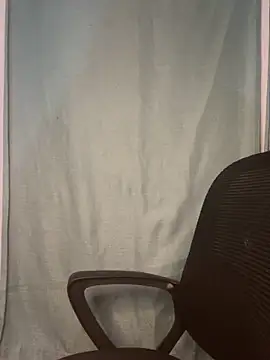 Snapshot of CharismaaBanx chatting on 01/22/25, 01:20 CharismaaBanx online show from 01/22/25, 01:20