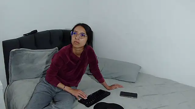 Katalleya jyj online show from 12/02/25, 07:53