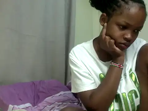 queen-sasha online show from 11/25/25, 06:57