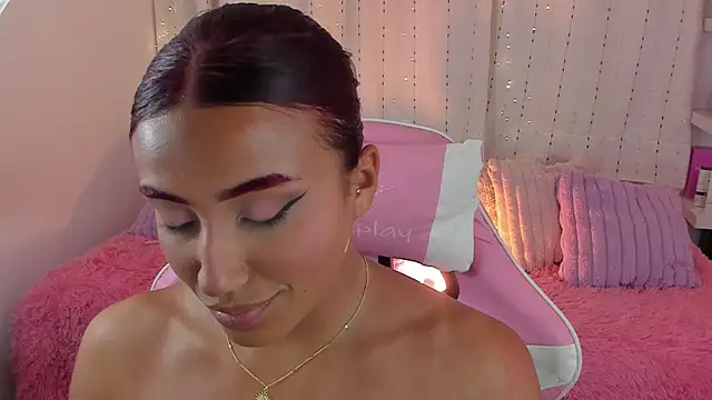 veronicaxx69 online show from 09/19/25, 12:45