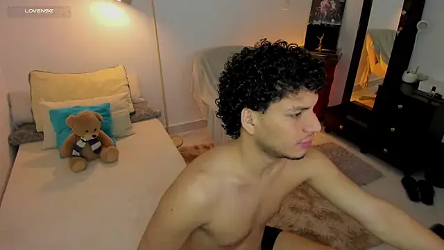 Curlblue online show from 09/26/25, 12:09