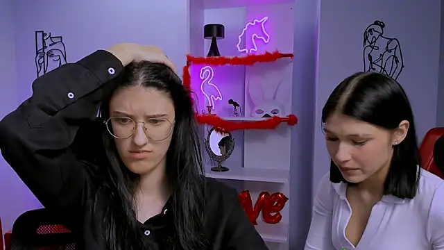 Snapshot of scarlet_mooore chatting on 03/07/25, 11:27 scarlet mooore online show from 03/07/25, 11:27