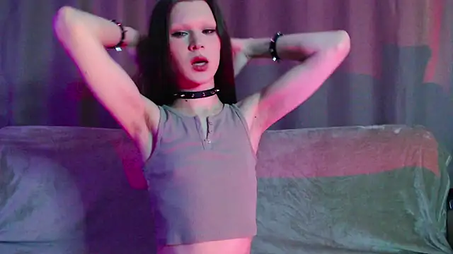 Snapshot of Sexpired_Princess chatting on 01/22/25, 02:37 Sexpired Princess online show from 01/22/25, 02:37