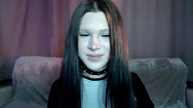 Snapshot of Sexpired_Princess chatting on 03/14/25, 06:32 Sexpired Princess online show from 03/14/25, 06:32