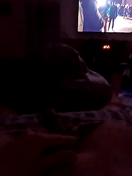 Snapshot of vadszex31 chatting on 01/10/25, 10:15 vadszex31 online show from 01/10/25, 10:15