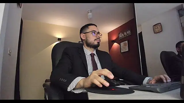 Snapshot of thesexlawyer1 chatting on 01/11/26, 05:12 thesexlawyer1 online show from 01/11/26, 05:12