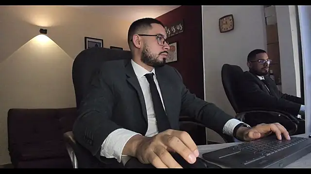 Snapshot of thesexlawyer1 chatting on 01/14/26, 03:45 thesexlawyer1 online show from 01/14/26, 03:45