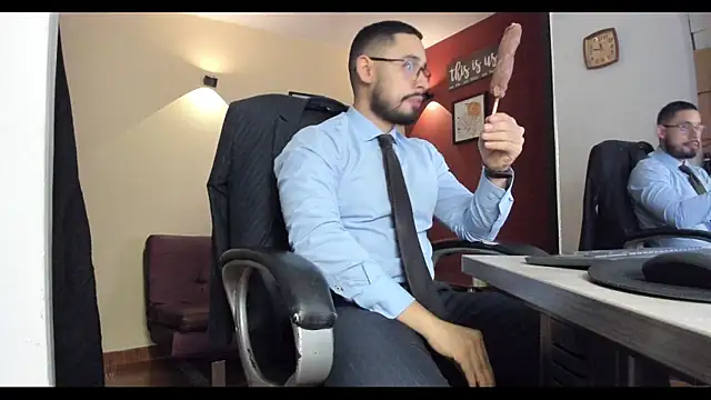 Snapshot of thesexlawyer1 chatting on 01/16/26, 04:16 thesexlawyer1 online show from 01/16/26, 04:16