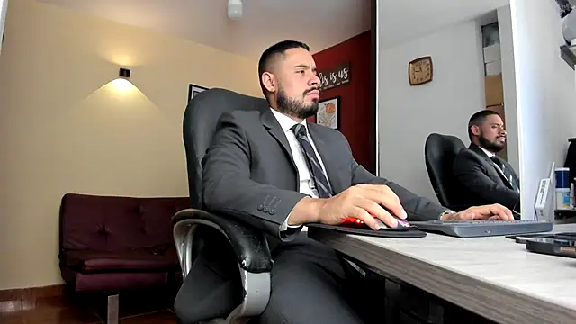 Snapshot of thesexlawyer1 chatting on 04/28/26, 02:49 thesexlawyer1 online show from 04/28/26, 02:49