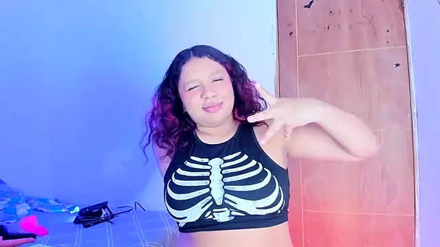 Emily Coper18 online show from 06/08/26, 01:28