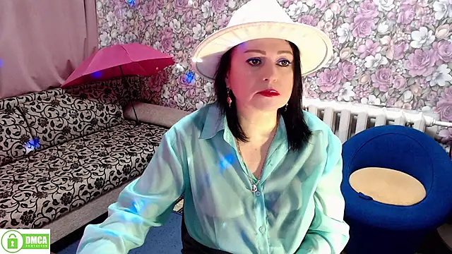 Julia-ru online show from 12/22/24, 09:53