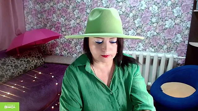 Julia-ru online show from 11/16/25, 08:58