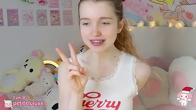 petiteluluxx online show from 12/24/24, 09:06