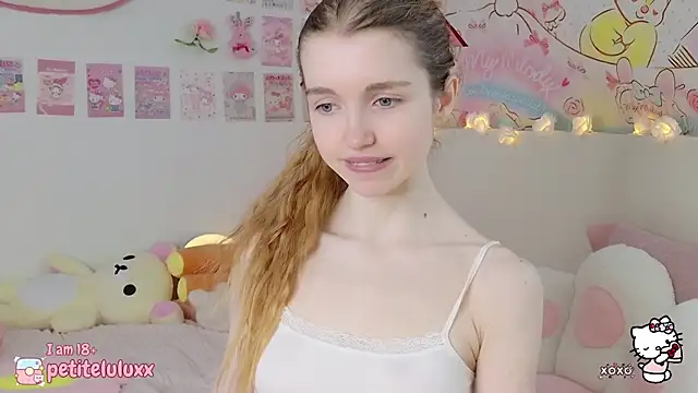 petiteluluxx online show from 02/14/25, 09:03