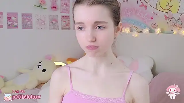 petiteluluxx online show from 02/24/25, 09:10