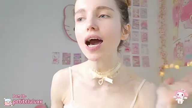 petiteluluxx online show from 03/12/25, 09:02