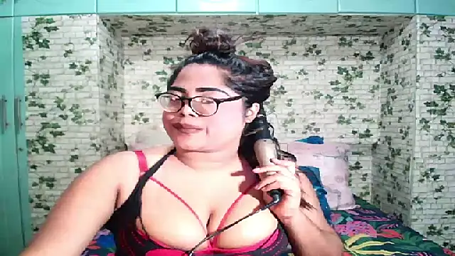 Snapshot of Indian_Lola00 chatting on 06/22/26, 06:05 Indian Lola00 online show from 06/22/26, 06:05