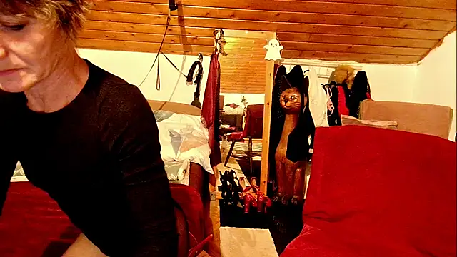 Snapshot of Hot_Colettte chatting on 11/16/25, 08:58 Hot Colettte online show from 11/16/25, 08:58