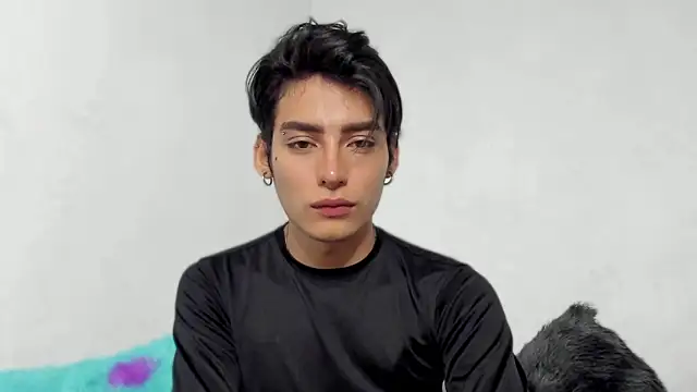 Snapshot of sebas_rose chatting on 12/13/24, 10:55 sebas rose online show from 12/13/24, 10:55