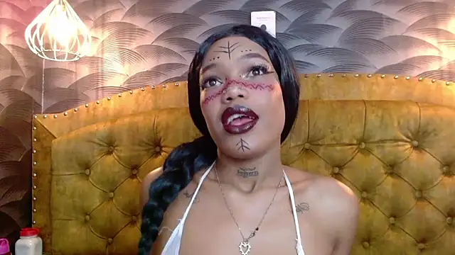 Snapshot of CrystalBrooke3x chatting on 10/28/25, 08:33 CrystalBrooke3x online show from 10/28/25, 08:33