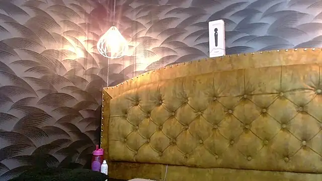 Snapshot of CrystalBrooke3x chatting on 10/29/25, 07:26 CrystalBrooke3x online show from 10/29/25, 07:26