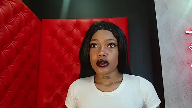 Snapshot of CrystalBrooke3x chatting on 11/17/25, 09:31 CrystalBrooke3x online show from 11/17/25, 09:31