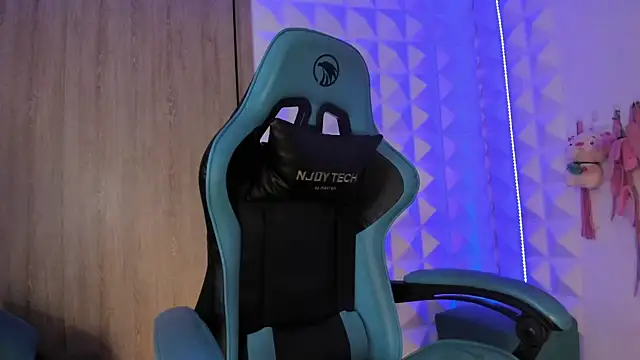 Snapshot of Jendralevis chatting on 11/04/25, 08:08 Jendralevis online show from 11/04/25, 08:08