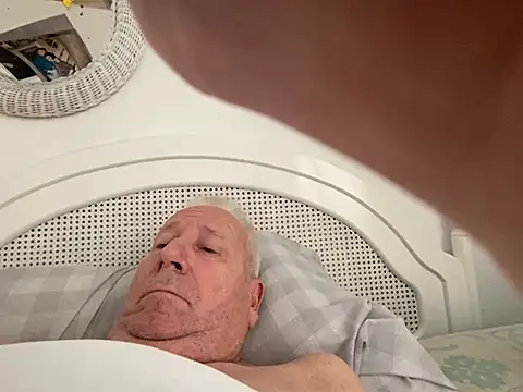 Bossinmidd12 online show from 12/11/24, 09:30