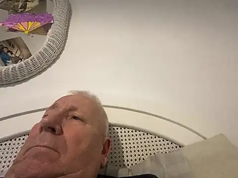 Bossinmidd12 online show from 02/09/25, 09:28