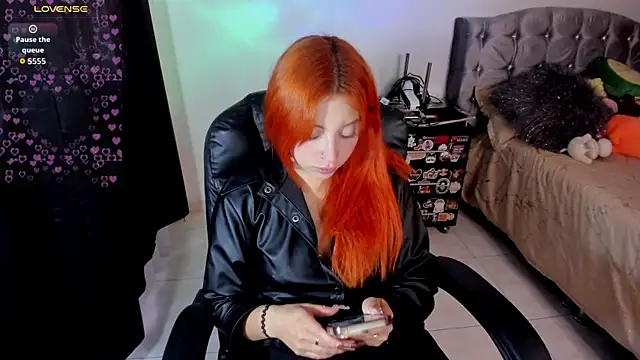 Violetaarey online show from 04/30/26, 08:57