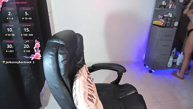 Violetaarey online show from 06/12/26, 11:03