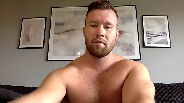 Snapshot of swekingxx chatting on 09/15/25, 11:32 swekingxx online show from 09/15/25, 11:32