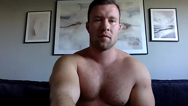 Snapshot of swekingxx chatting on 09/24/25, 08:28 swekingxx online show from 09/24/25, 08:28