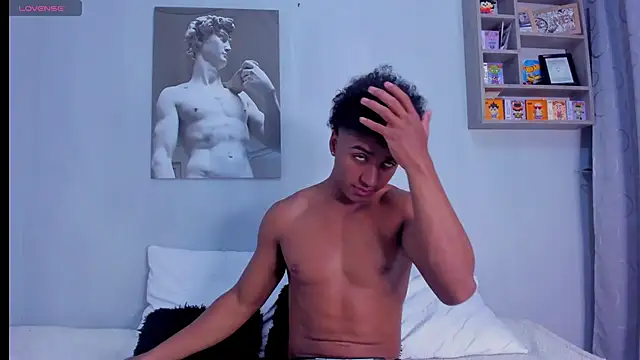 MagnusKing  online show from 10/31/25, 03:02