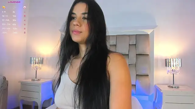 Snapshot of Mara_Betancurt chatting on 01/11/25, 03:02 Mara Betancurt online show from 01/11/25, 03:02