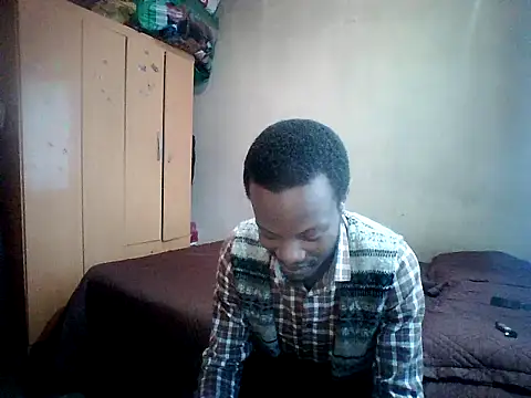 Snapshot of CedRickBakana chatting on 09/18/25, 07:43 CedRickBakana online show from 09/18/25, 07:43