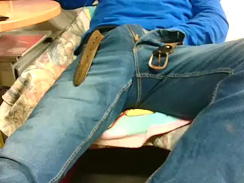 Giulio35 Pika online show from 10/16/25, 07:48