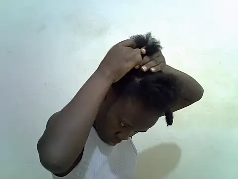 hey its andreana online show from 10/21/25, 07:47