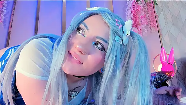 Snapshot of Broklinwhite_ chatting on 10/19/25, 01:45 Broklinwhite online show from 10/19/25, 01:45