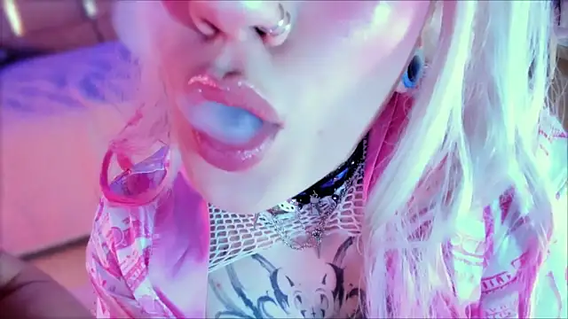 Snapshot of Broklinwhite_ chatting on 12/05/25, 02:25 Broklinwhite online show from 12/05/25, 02:25