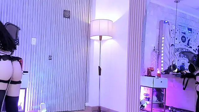 zephirahabney online show from 09/28/25, 03:17