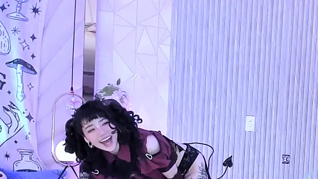 zephirahabney online show from 10/26/25, 02:45