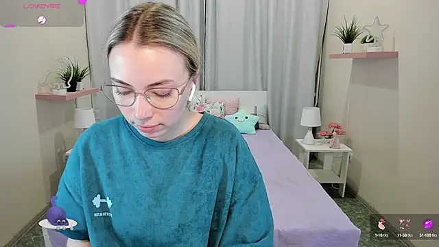 Snapshot of TiffanyBatson chatting on 01/08/25, 11:10 TiffanyBatson online show from 01/08/25, 11:10