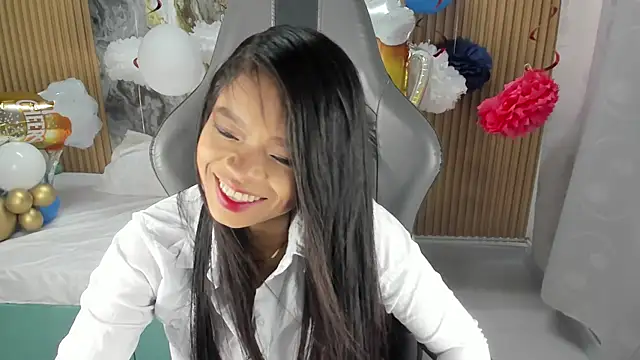 Snapshot of Lili_16 chatting on 10/08/25, 11:08 Lili 16 online show from 10/08/25, 11:08