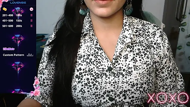 Snapshot of Annu-Darling chatting on 11/21/25, 05:00 Annu-Darling online show from 11/21/25, 05:00