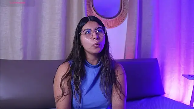 Snapshot of ShelleyMorell chatting on 11/03/25, 02:29 ShelleyMorell online show from 11/03/25, 02:29